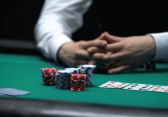 Do you want to become an expert poker player? Follow these tips!